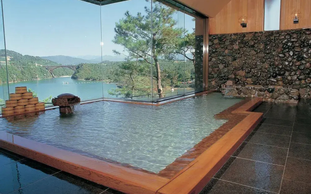 Enakyo Grand Hotel