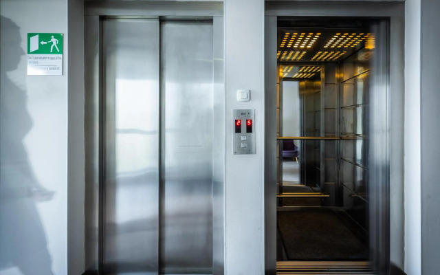BLEECKER Hotels