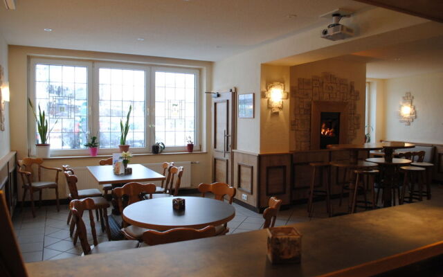 Gasthof zum Diemeltal G***