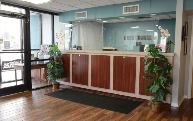 GuestHouse Inn Clarksville
