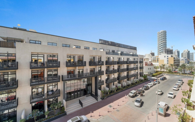 Silkhaus 1BR BIG Studio Space Pantheon Blvd