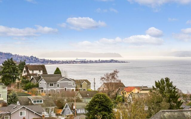 Corner Unit with Panoramic Views