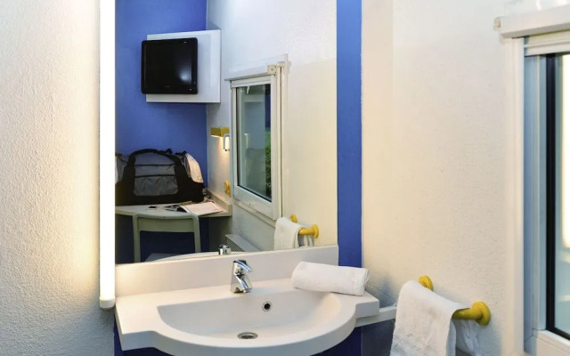 HotelF1 Lille Sud Centre Commercial Douai Flers