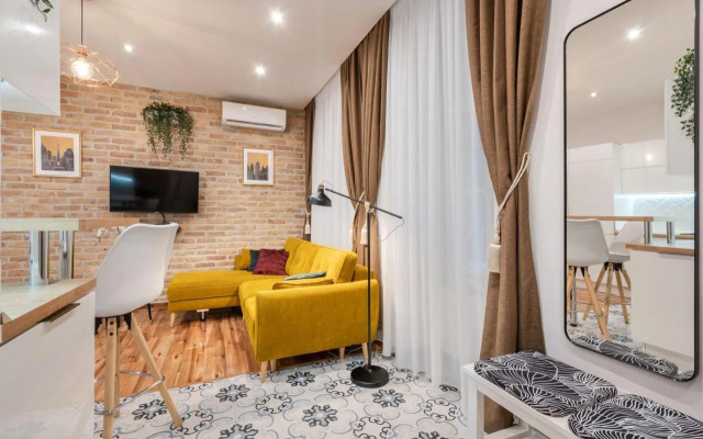 Architecture Fan's Apartment near Opera House
