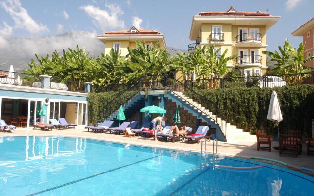 Antas Deluxe Apartments