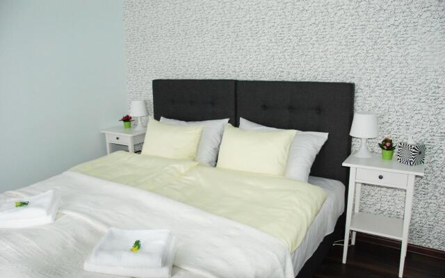 7th Room Guest House