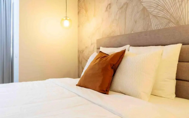 Stunning Views 2BR Intercontinental Flat