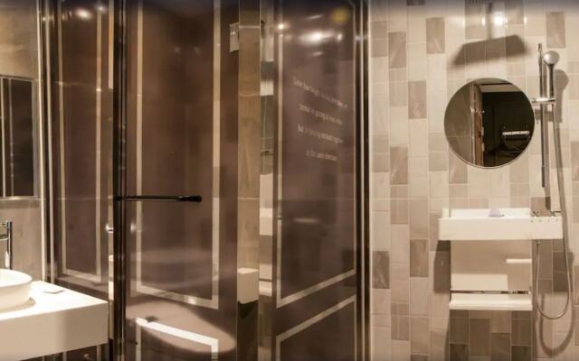Legend Hotel