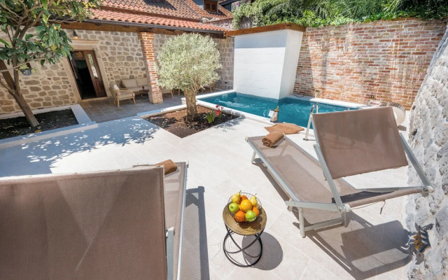 Conte Hotel & Restaurant