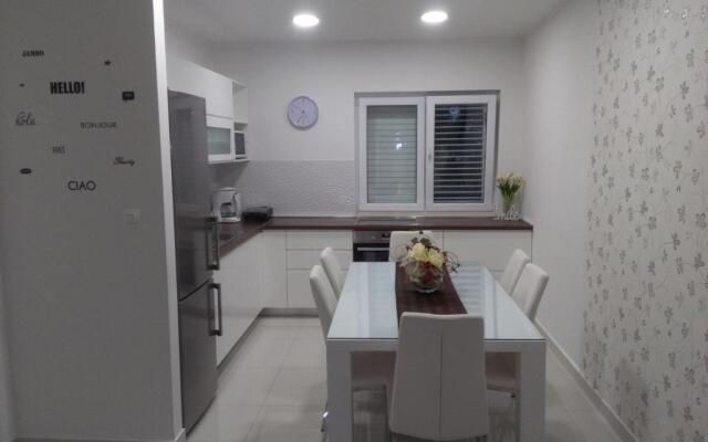 Ivana Apartments