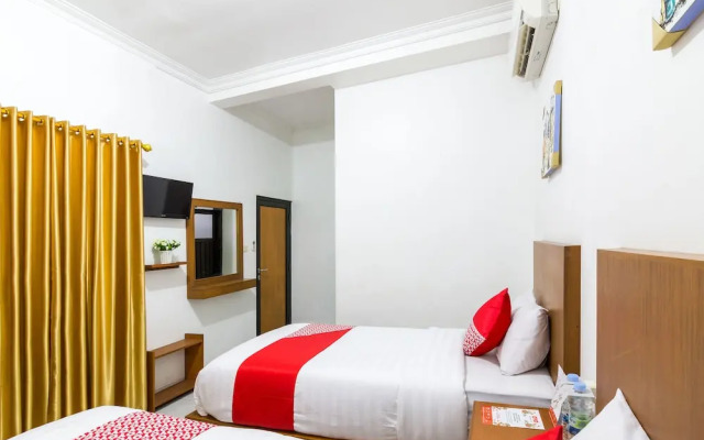 OYO 1242 Penginapan Rb Syariah