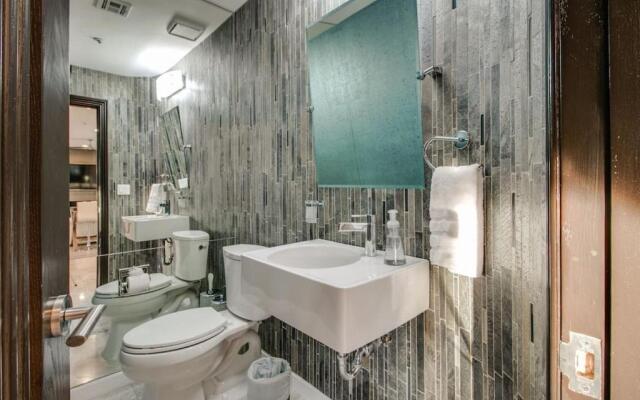 Stunning Private & Modern N. Scottsdale Estate!