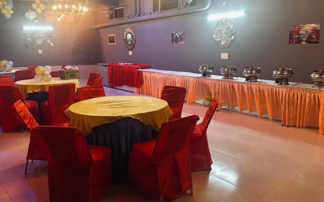 The Swarnim Hotel And Banquet