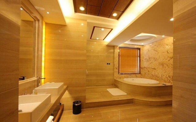 Linyi Taoranju Hotel