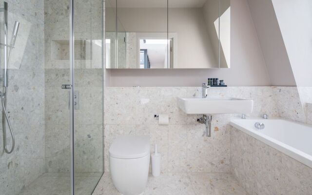 Hausd - Oxford Street