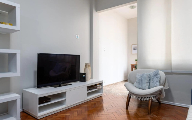 Pineapples PM203 - Moderno apartamento em Ipanema