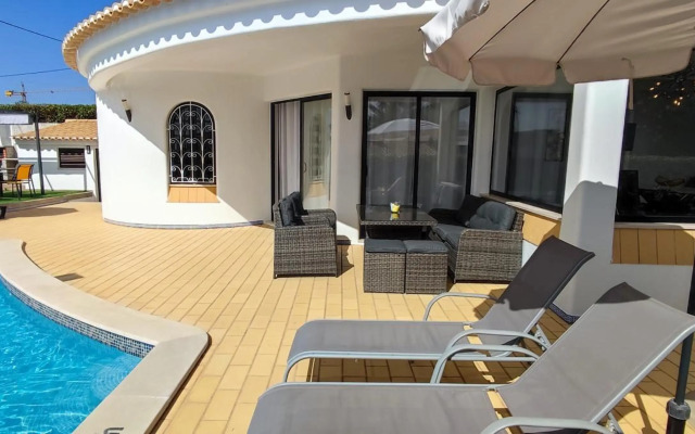 Villa Cristina 17 - Private Pool - 500m from the beach