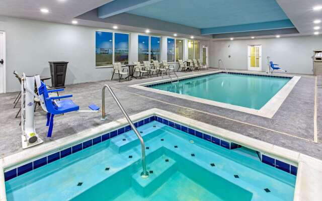 La Quinta Inn & Suites by Wyndham Paducah