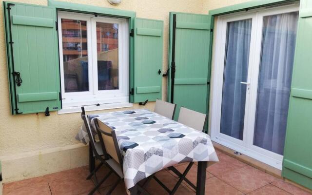 Appartement Port Leucate, 3 pièces, 6 personnes - FR-1-81-47