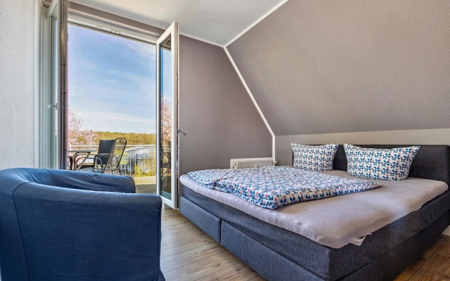 Apartment by Lake Muritz With Marina Views