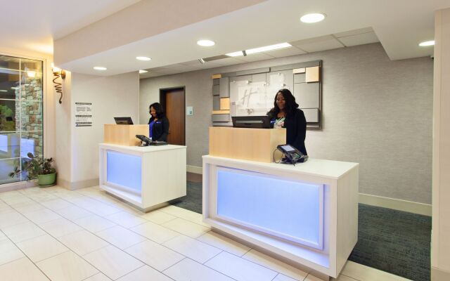 Holiday Inn Express Hotel & Suites Oakland-Airport by IHG