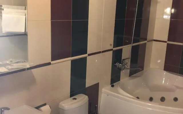 Parallel Hotel