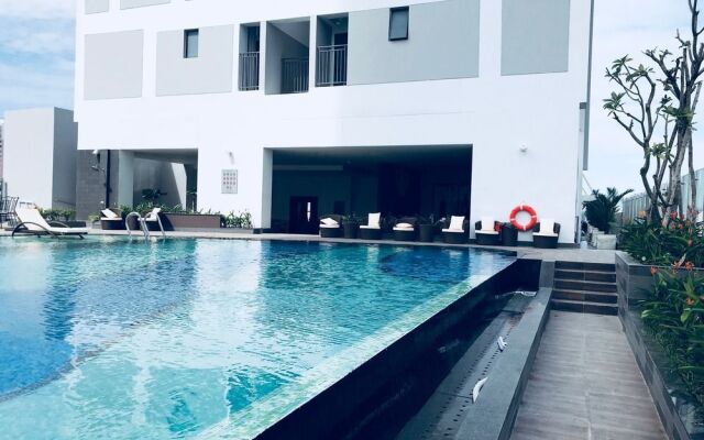 Henry Studio Luxury SWPool 15th