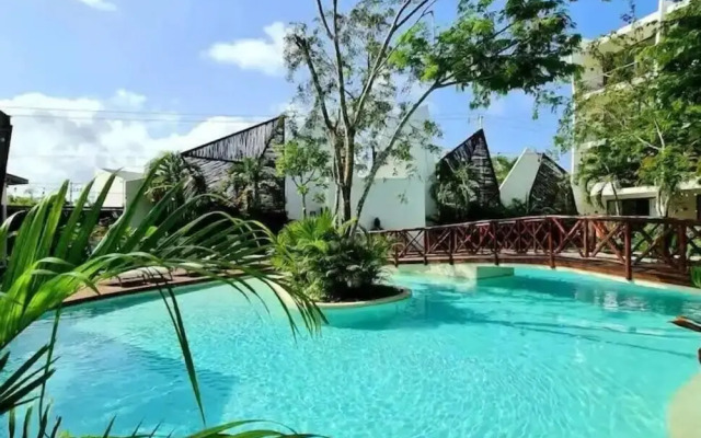 Studio W/private Pool Gym Relaxing Green Areas