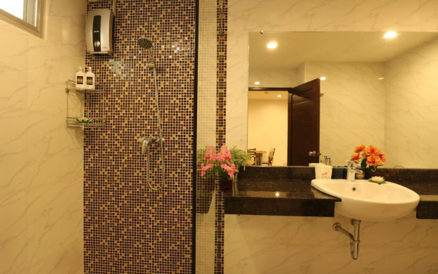 Serena Sathorn Suites