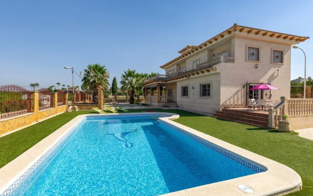Real Dream Villa by Fidalsa