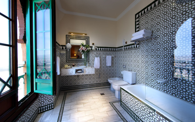 Alhambra Palace Hotel