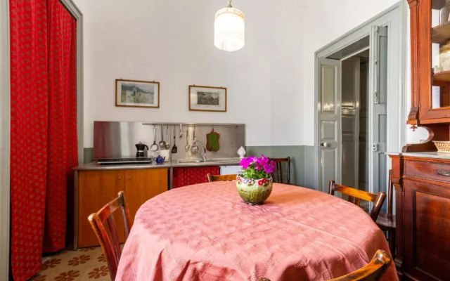 Domus Perrone Liberty Flat