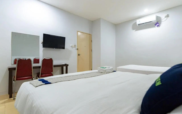 Urbanview Hotel Crystal Nagoya Batam by RedDoorz