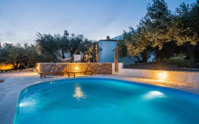 Holiday Home Zlatni San