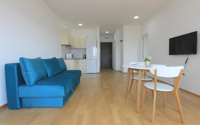 Lovely one bedroom apartment with parking space