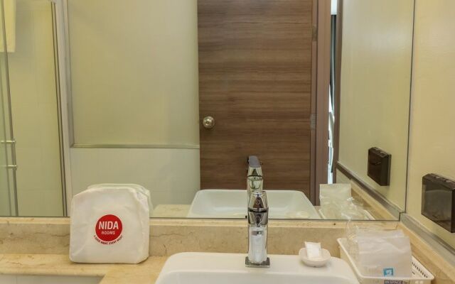 Nida Rooms San Phisuea 88