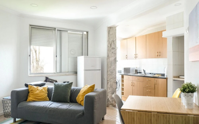 06 Olive Grove Apartment