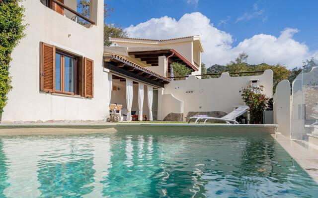 Villa Mirto 5+1 in Eden Rock