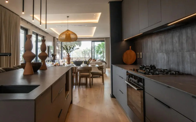 Incredible Camps Bay Escape w Pool Solange Villa