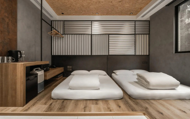 Oinn Hotel & Hostel Tainan