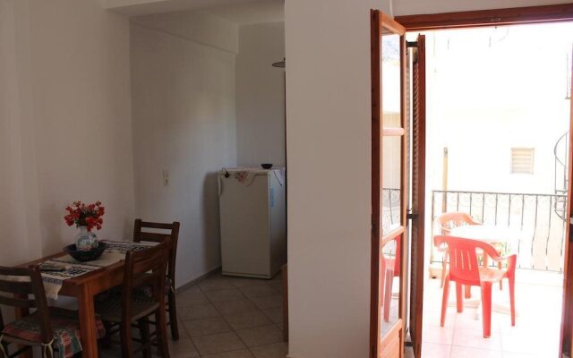 Eva Studios & Apartments