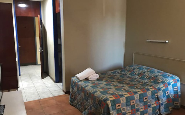 Winnellie Hotel Motel