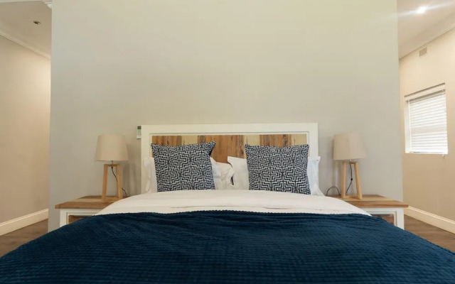 Upmarket 4 bed Chisipite House 2193