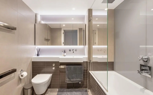 Battersea Power Station Flat With River Views
