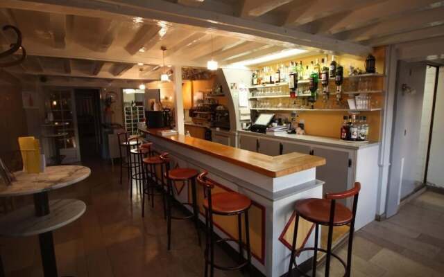 Hotel Restaurant Les Deux Sapins