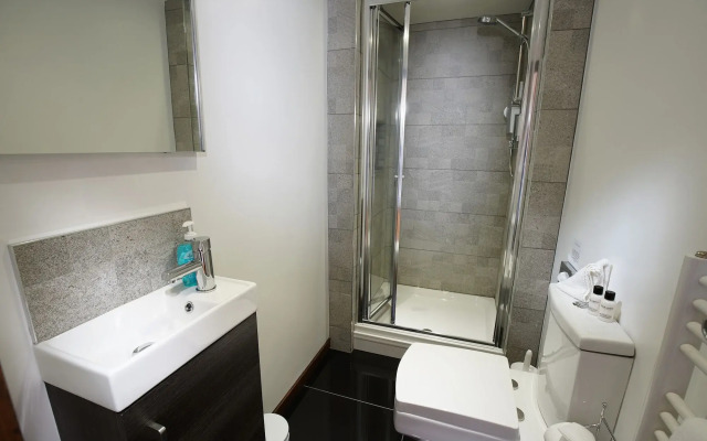 Hamble Retreat House and Luxury Studios
