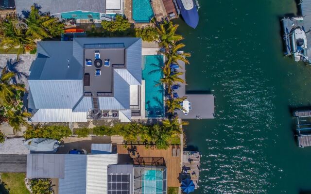 Aqua Bay