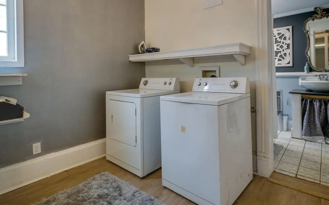 Wilmington Vacation Rental, Walk to Downtown!