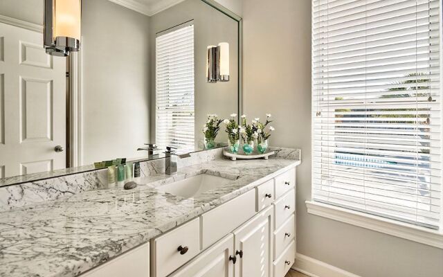 Casa Esmeralda by RedAwning