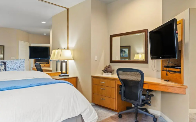 Riverview Hideaway
